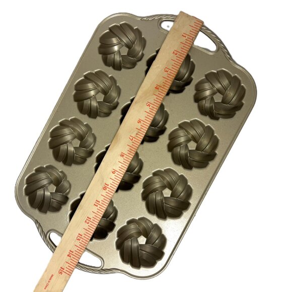Nordic Ware Mini Braided Bundt Cakelet Pan - Picture 11 of 13